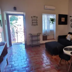 https://rosa-morada.guadalajarahotels.info